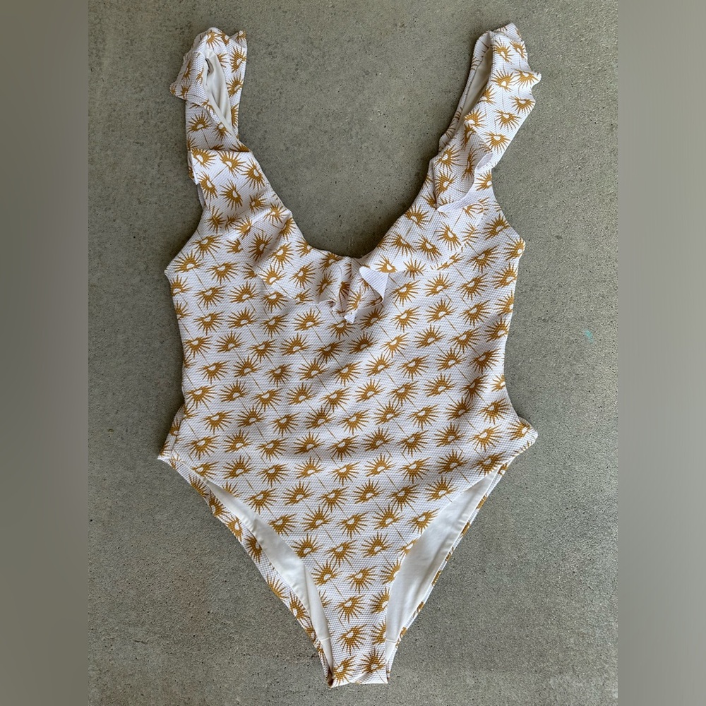 Eberjey Loreta Palapas ruffle trim low back white sun one piece swimsuit… - Picture 4 of 9